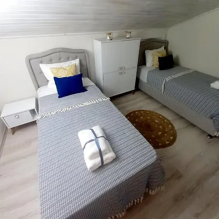 Apartament Myra *